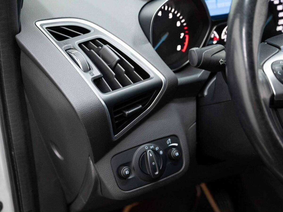 Б/У Форд Куга 2014 года. Фото: #16