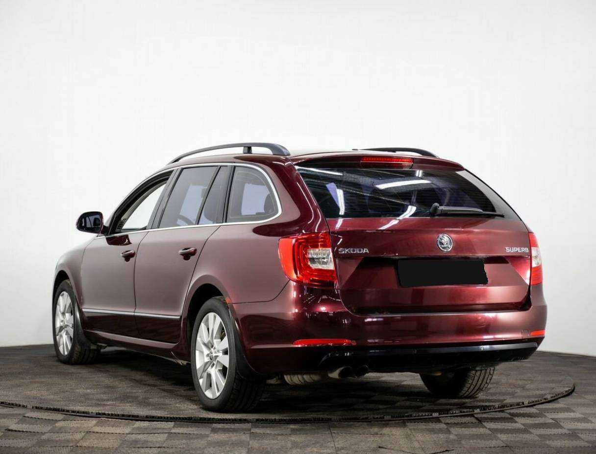 Б/У Шкода Суперб 2014 года. Фото: #3