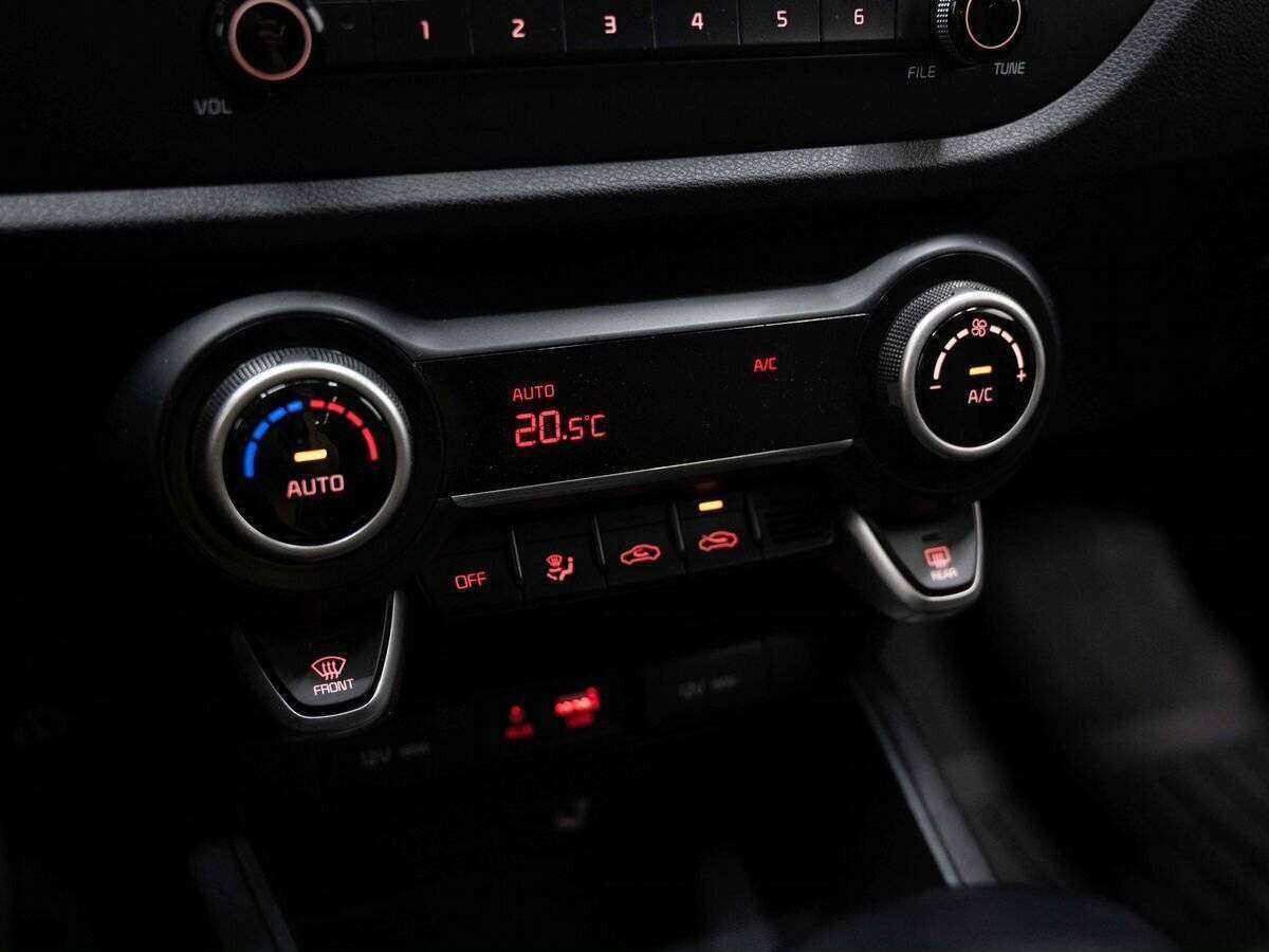 Б/У Киа Рио 2018 года. Фото: #18