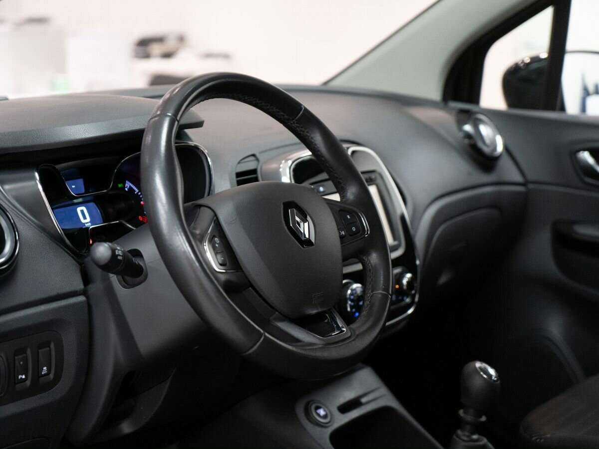 Б/У Рено Каптюр 2017 года. Фото: #4