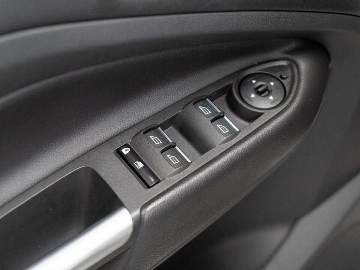 Б/У Форд Куга 2016 года. Фото: #13