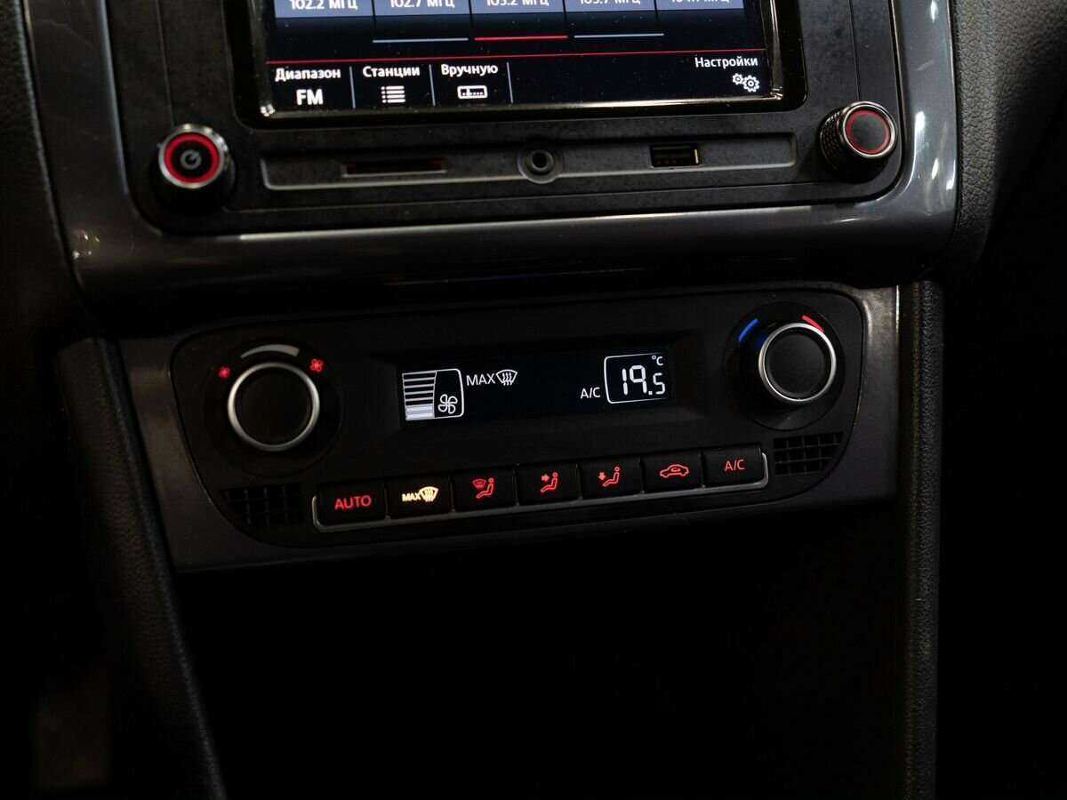 Б/У Фольксваген Поло 2019 года. Фото: #11