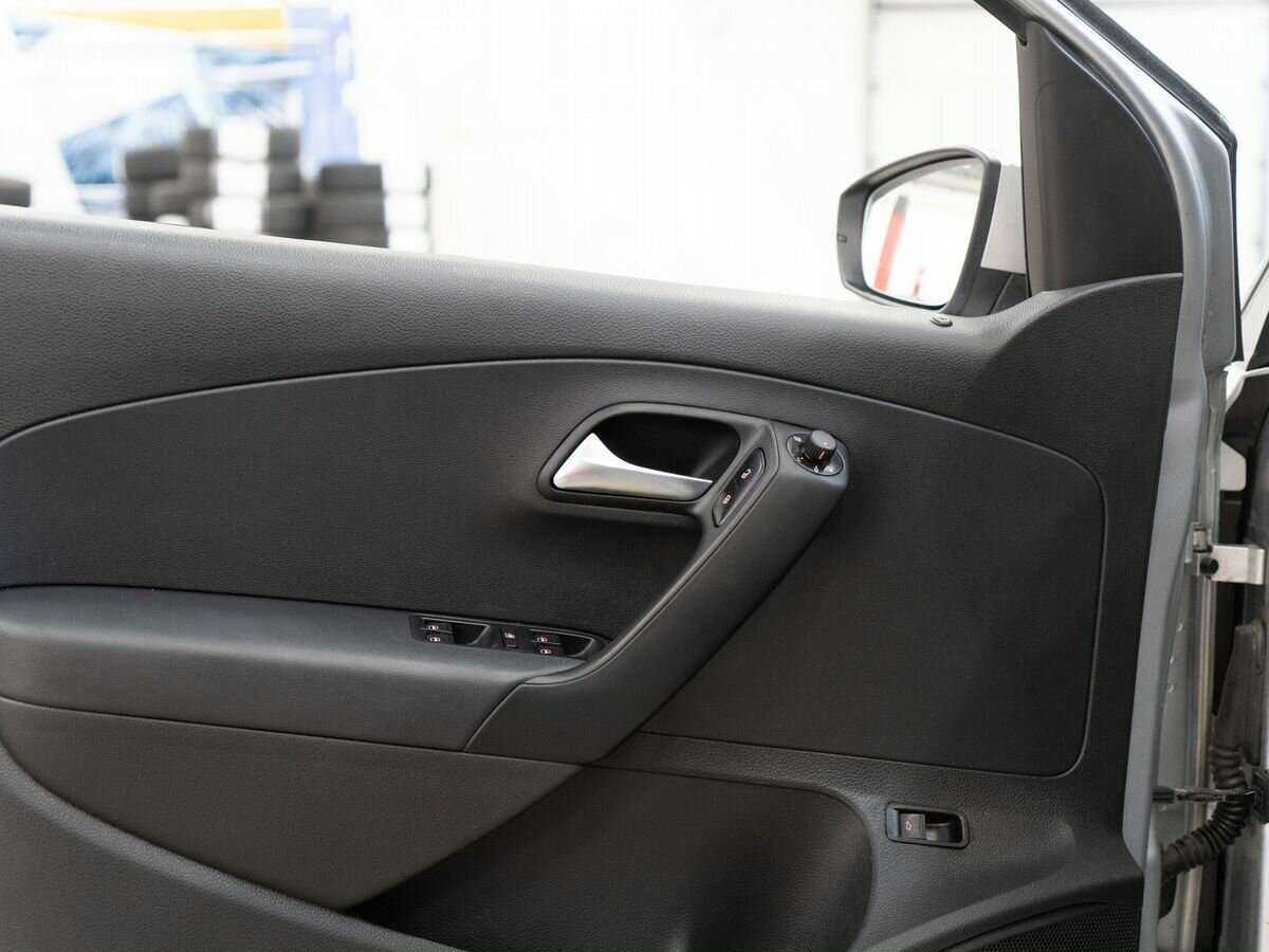 Б/У Фольксваген Поло 2019 года. Фото: #12