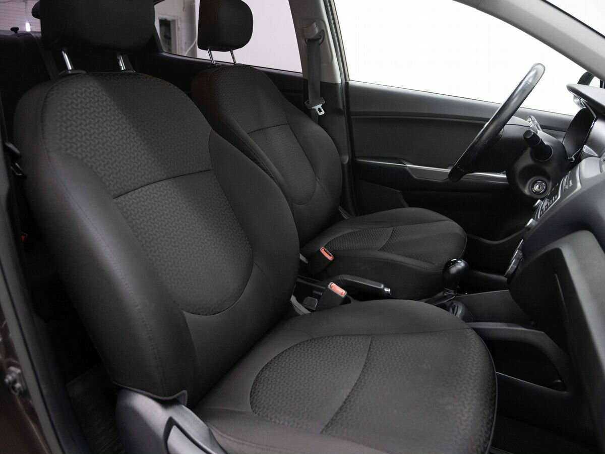 Б/У Киа Рио 2017 года. Фото: #11