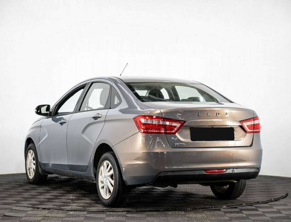 Б/У Лада (ВАЗ) Веста 2015 года. Фото: #3