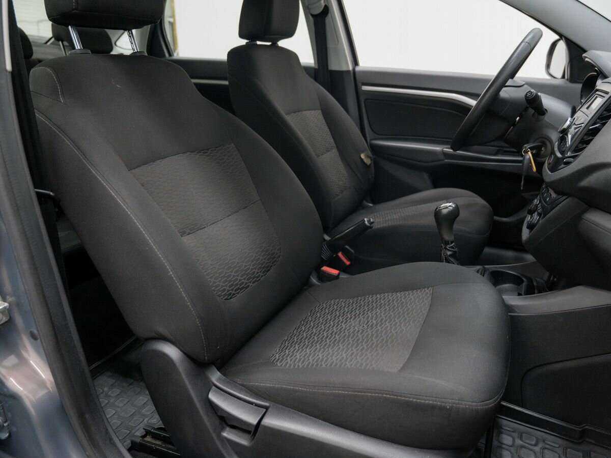 Б/У Лада (ВАЗ) Веста 2015 года. Фото: #7