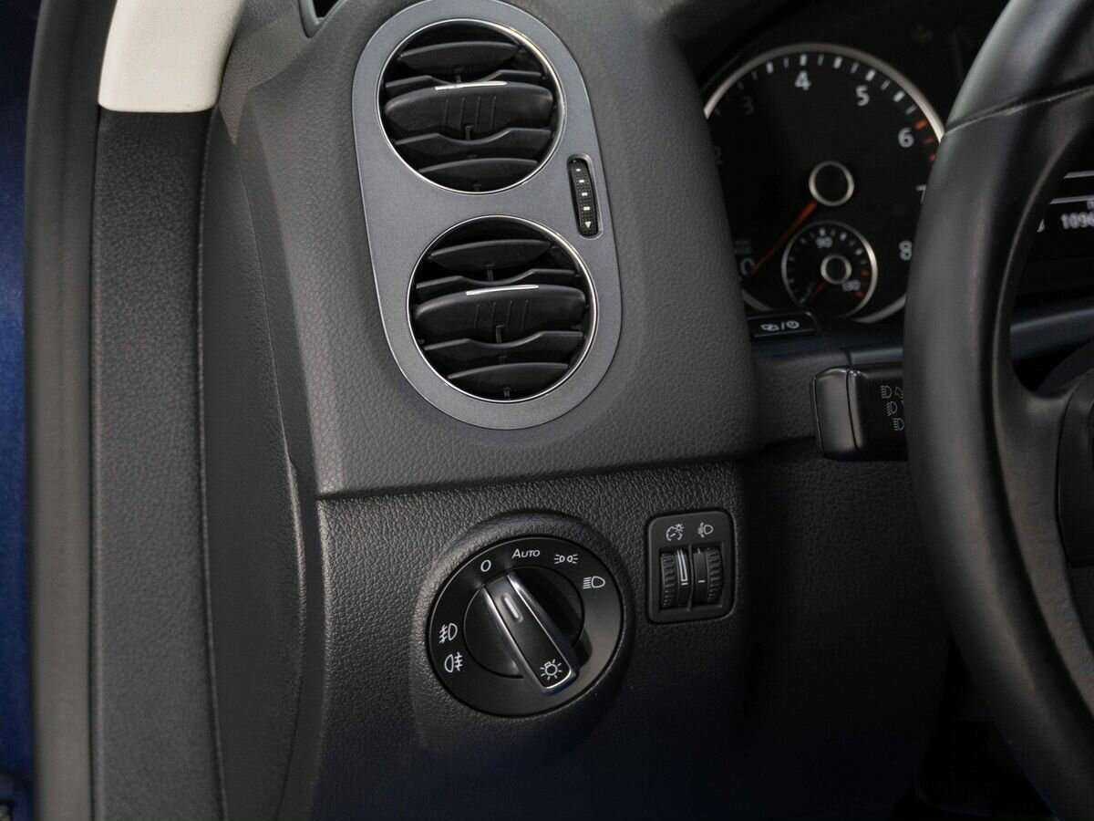 Б/У Фольксваген Тигуан 2014 года. Фото: #17