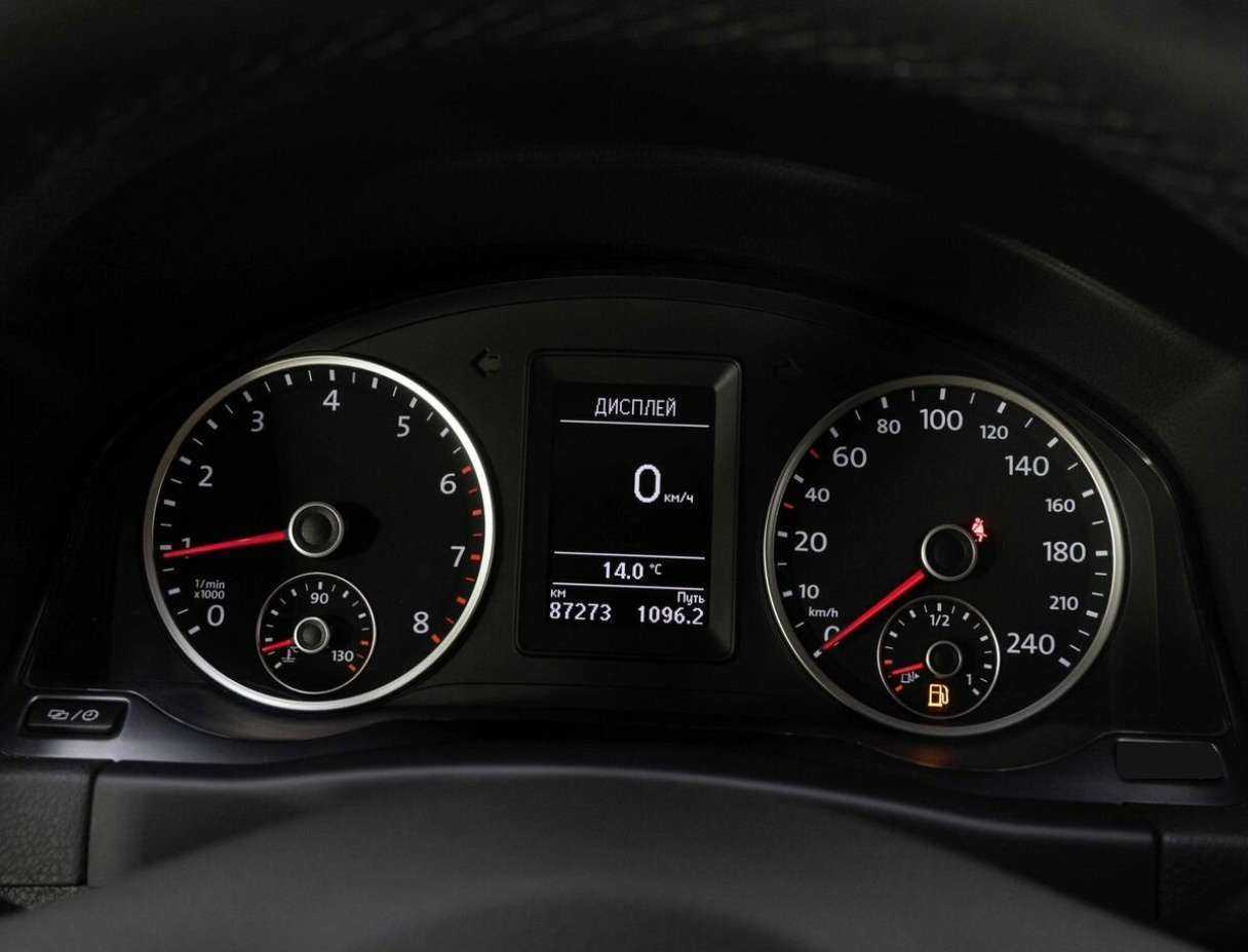 Б/У Фольксваген Тигуан 2014 года. Фото: #18