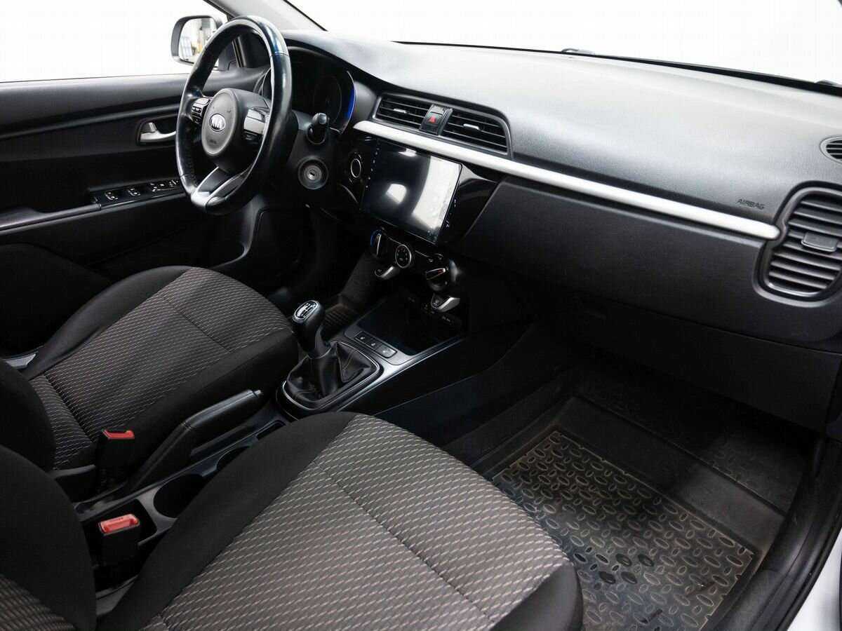 Б/У Киа Рио 2018 года. Фото: #10