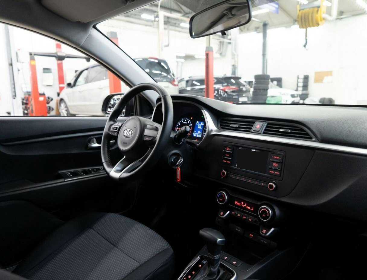 Б/У Киа Рио 2021 года. Фото: #17