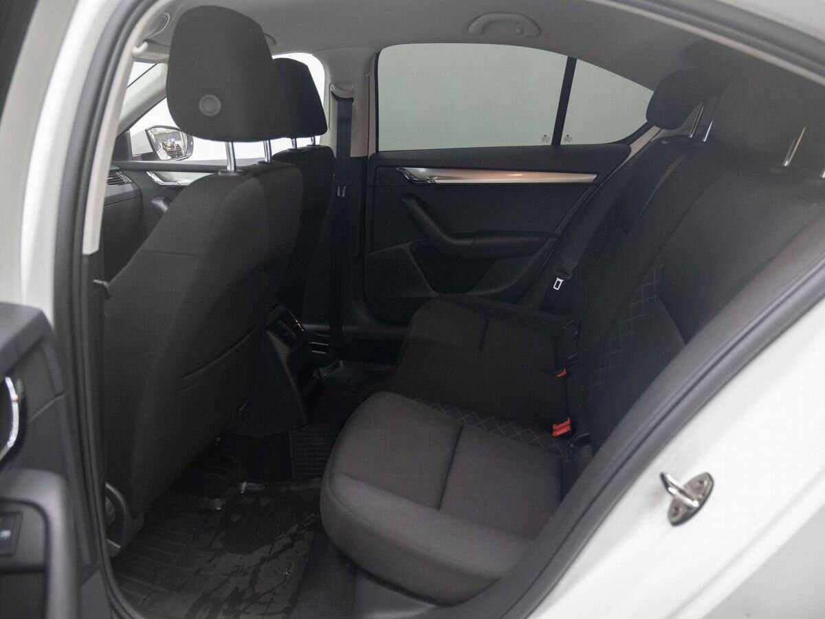 Б/У Шкода Октавия 2019 года. Фото: #8