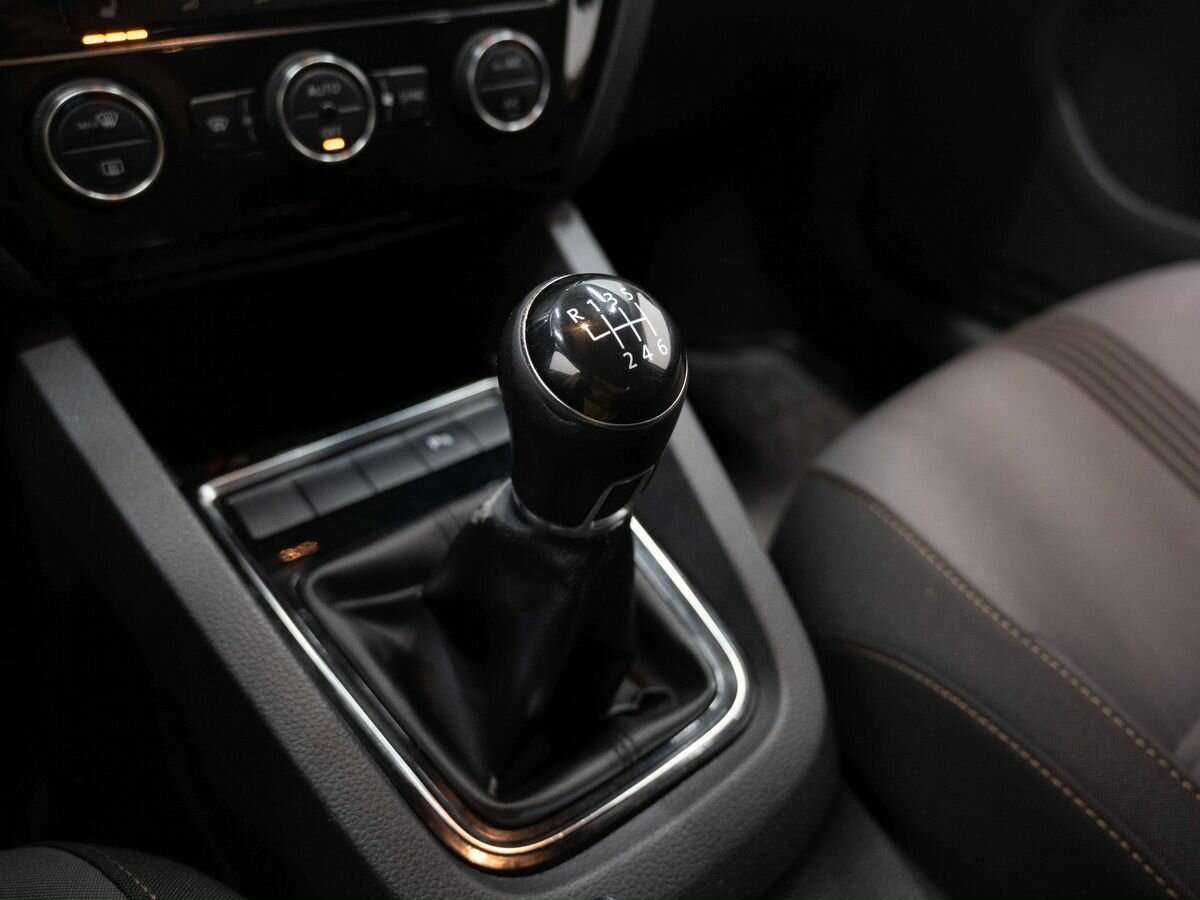 Б/У Фольксваген Джетта 2016 года. Фото: #16