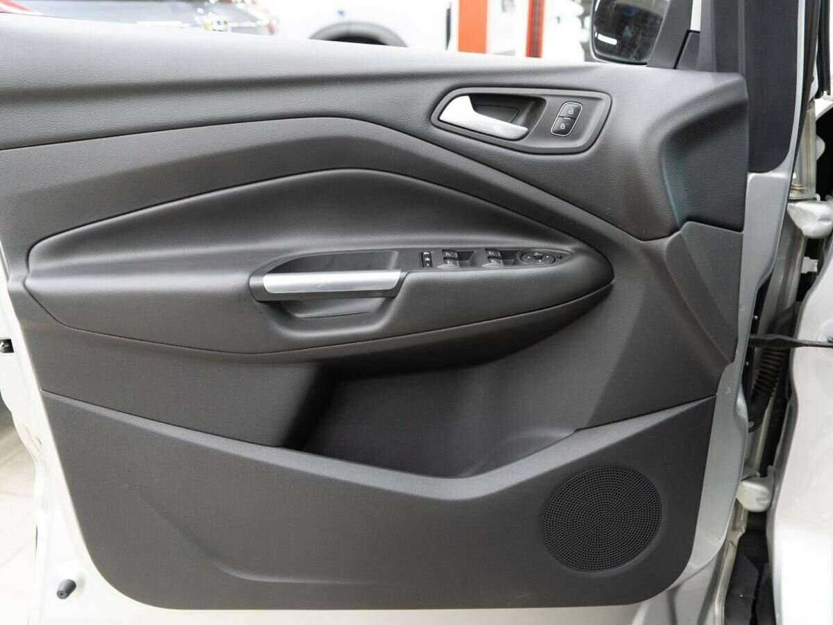 Б/У Форд Куга 2017 года. Фото: #15