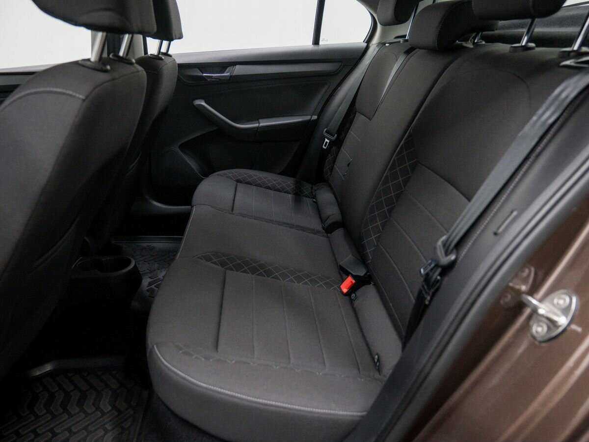 Б/У Шкода Рапид 2021 года. Фото: #11