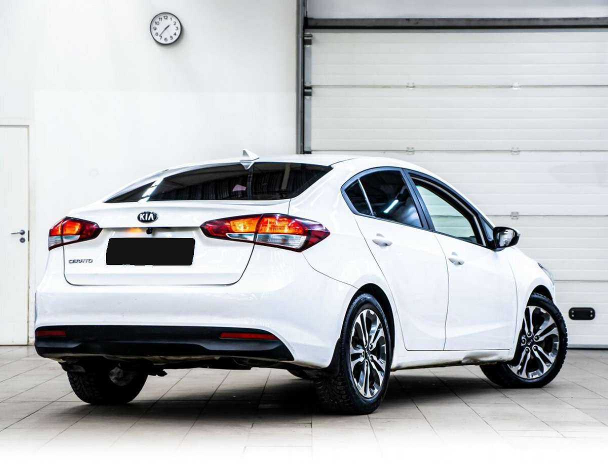 Б/У Киа Церато 2017 года. Фото: #2