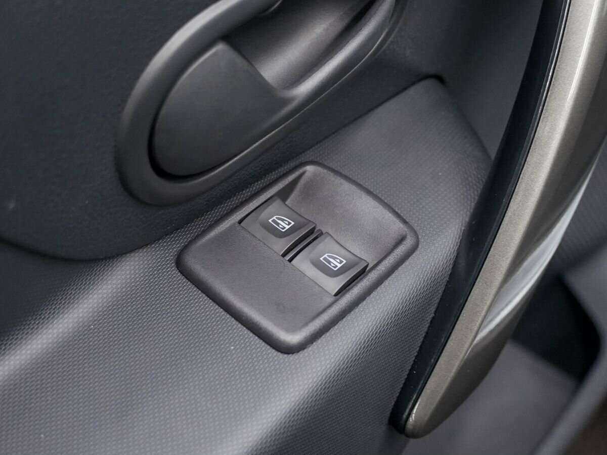 Б/У Рено Логан 2022 года. Фото: #14