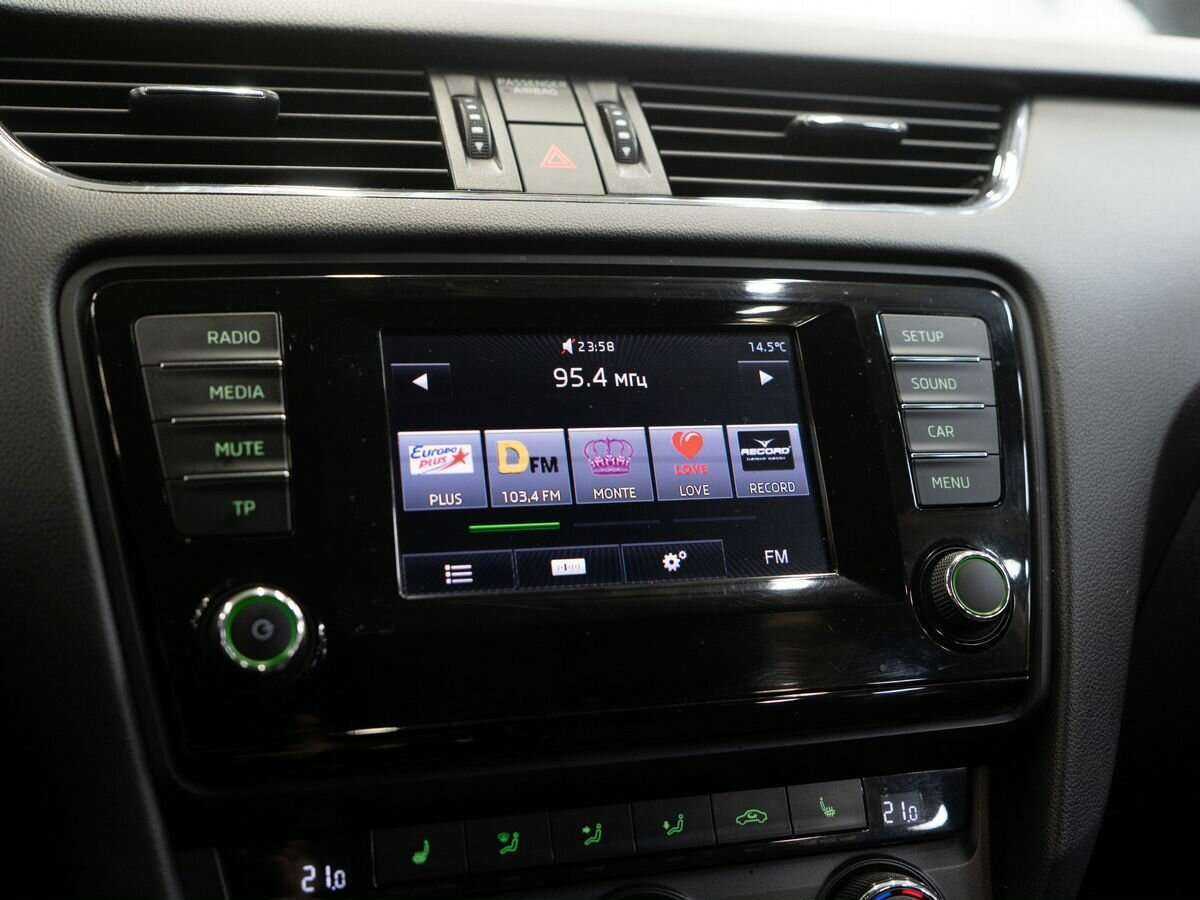 Б/У Шкода Октавия 2014 года. Фото: #10