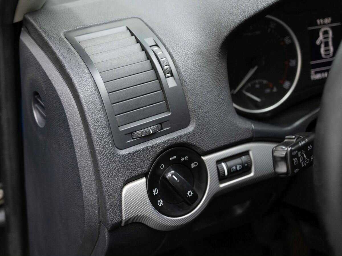 Б/У Шкода Октавия 2012 года. Фото: #9