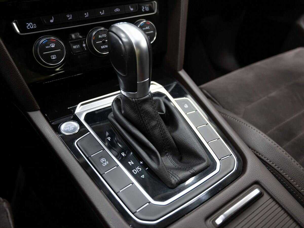 Б/У Фольксваген Пассат 2016 года. Фото: #24