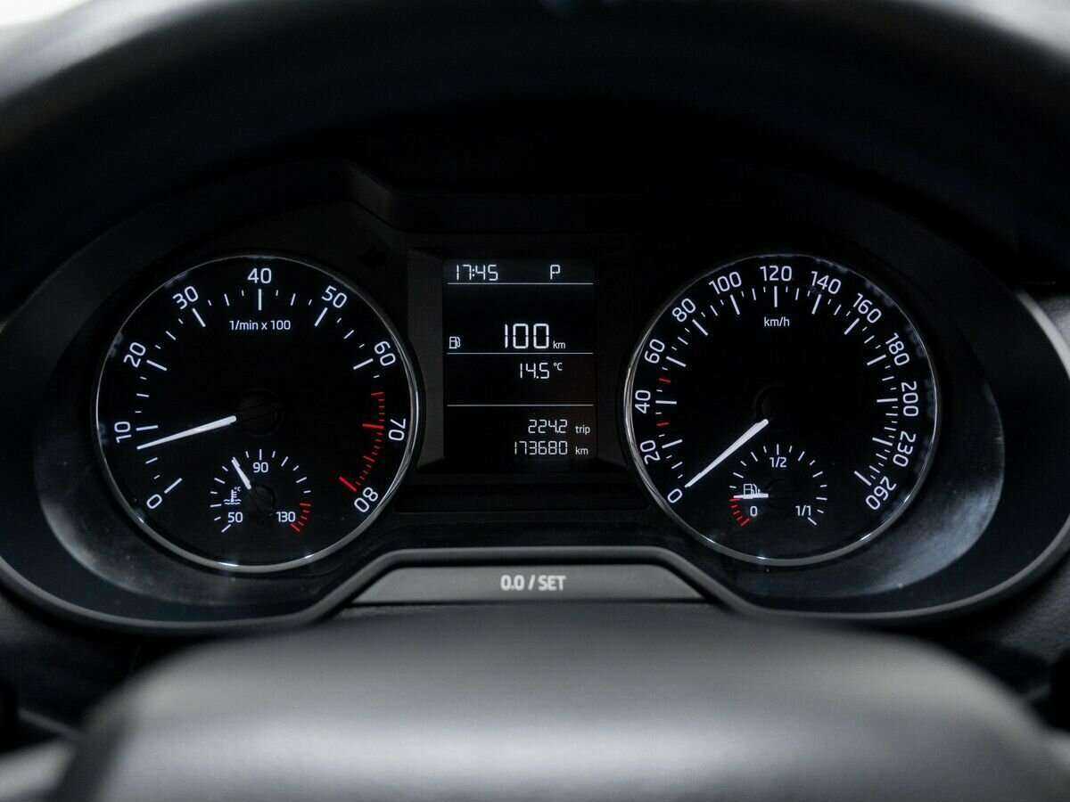 Б/У Шкода Октавия 2017 года. Фото: #20