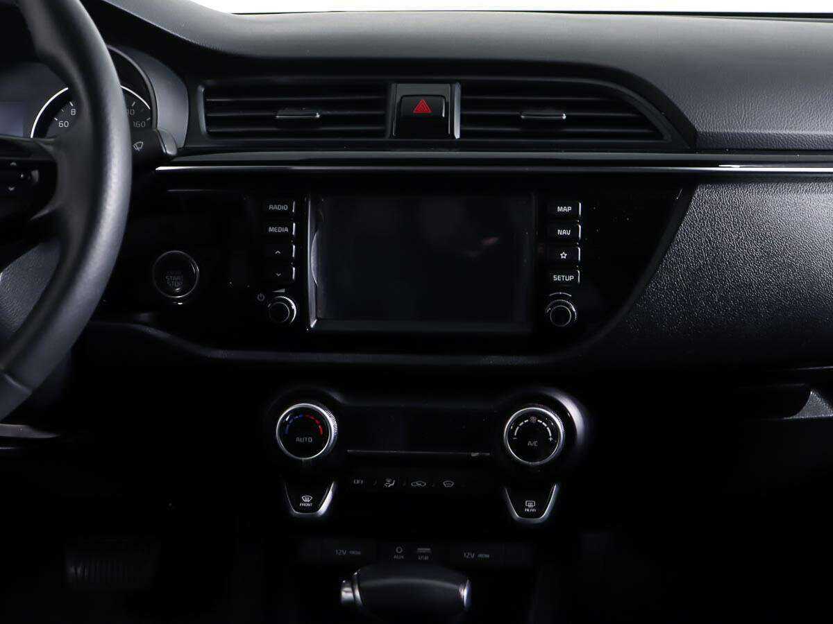 Б/У Киа Рио 2017 года. Фото: #11