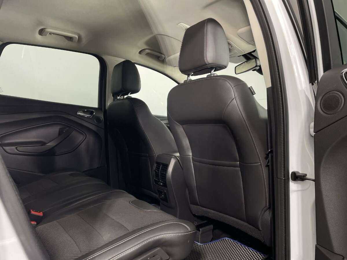 Б/У Форд Куга 2015 года. Фото: #14