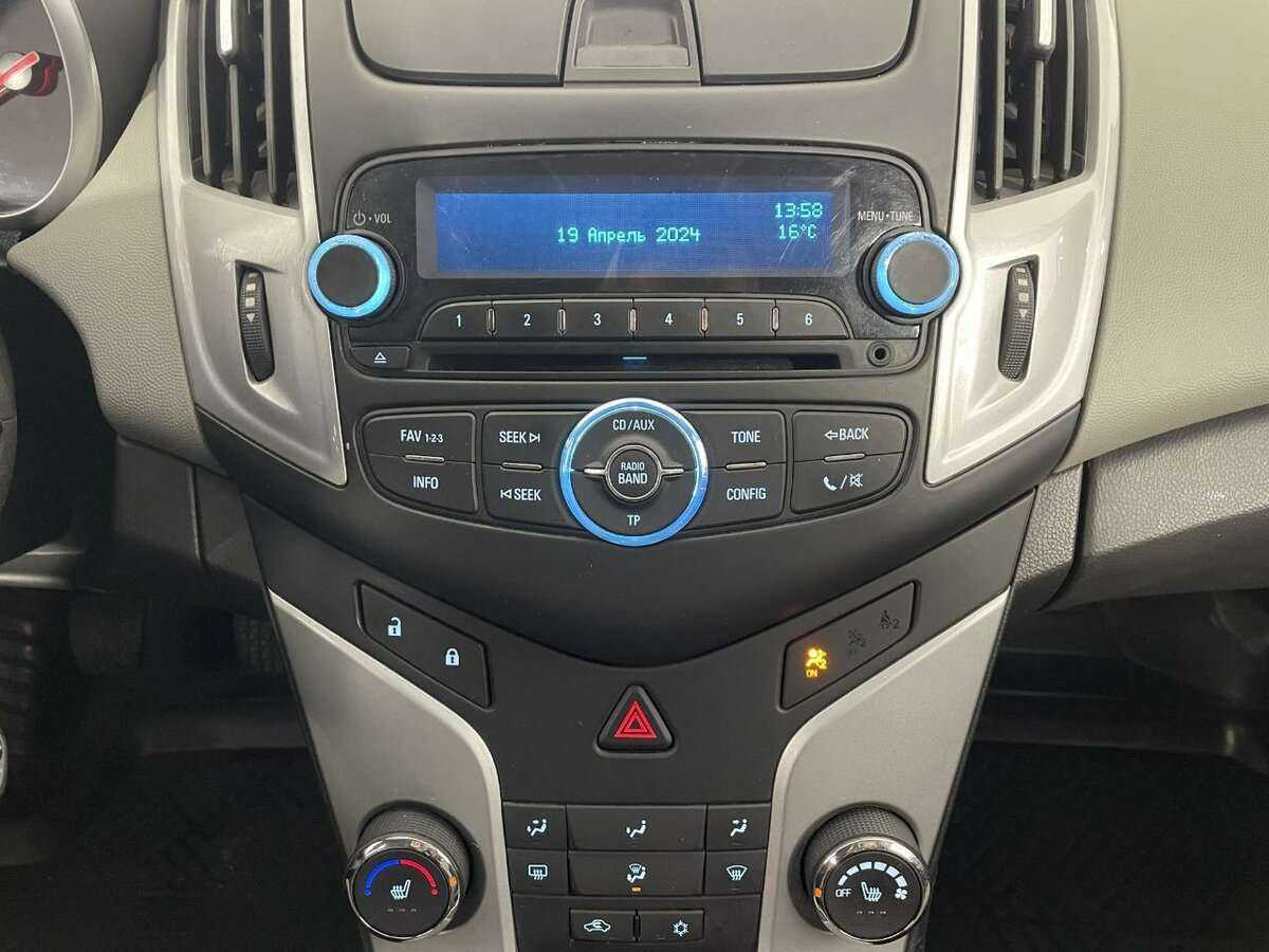 Б/У Шевроле Круз 2014 года. Фото: #11