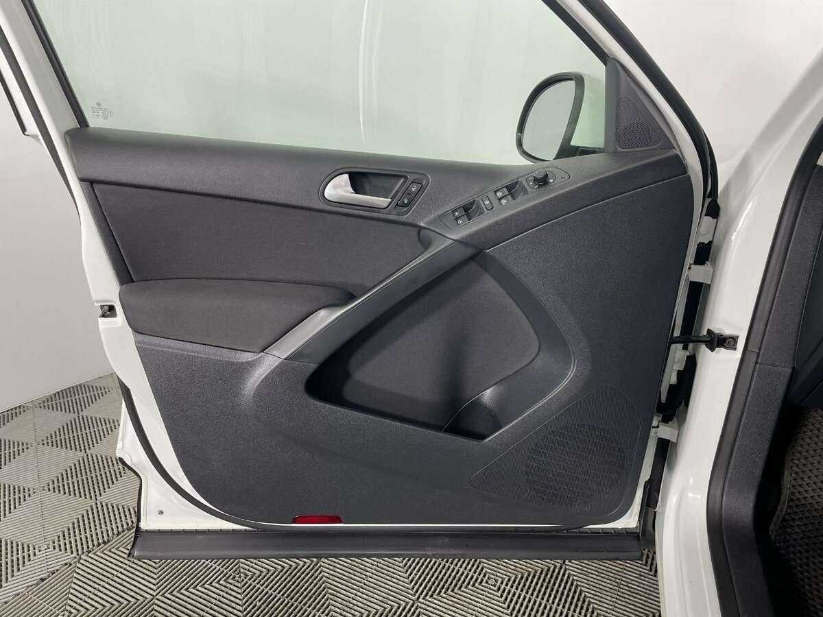 Б/У Фольксваген Тигуан 2014 года. Фото: #5