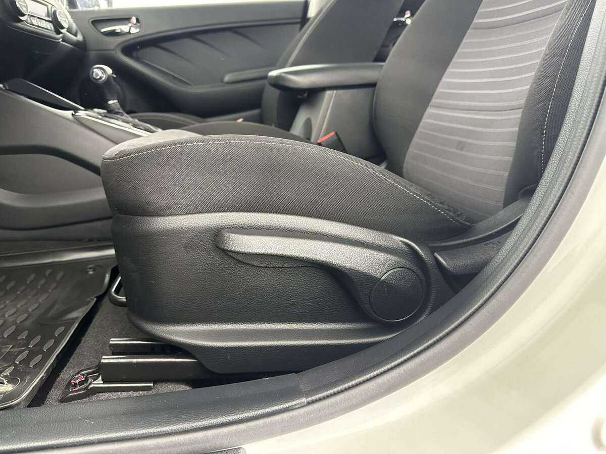 Б/У Киа Церато 2018 года. Фото: #9