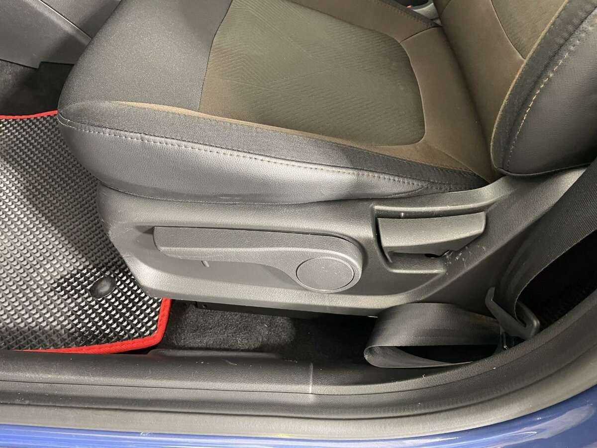 Б/У Лада (ВАЗ) Веста 2017 года. Фото: #9