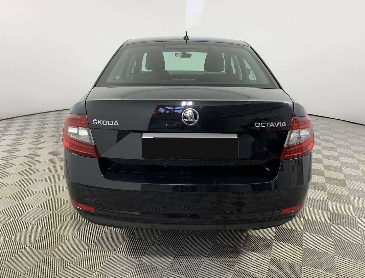 Б/У Шкода Октавия 2018 года. Фото: #5