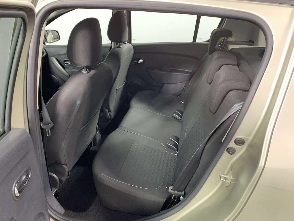 Б/У Рено Сандеро 2019 года. Фото: #9