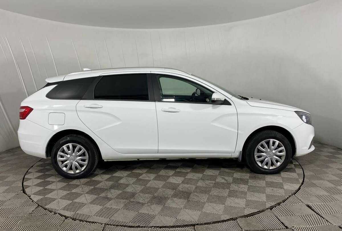 Б/У Лада (ВАЗ) Веста 2021 года. Фото: #3