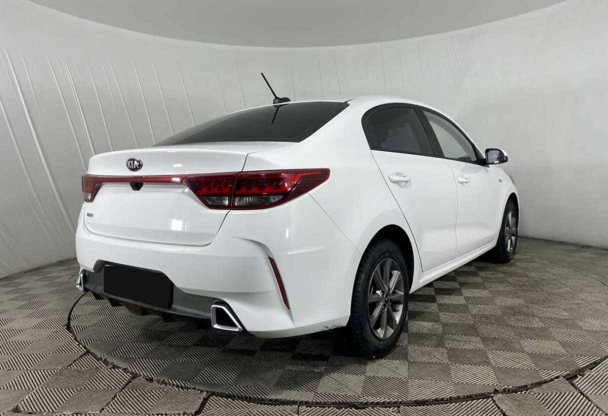 Б/У Киа Рио 2021 года. Фото: #4