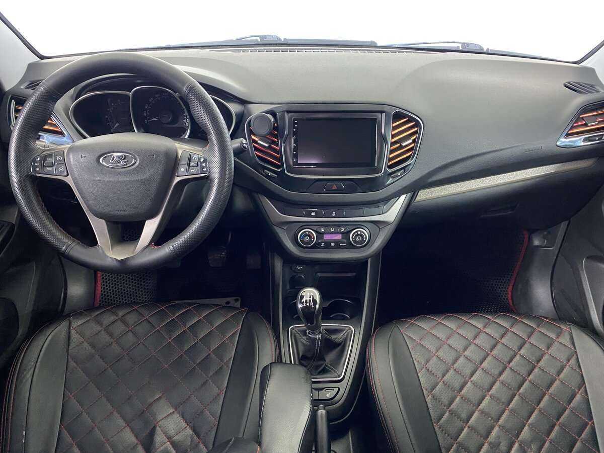 Б/У Лада (ВАЗ) Веста 2017 года. Фото: #10