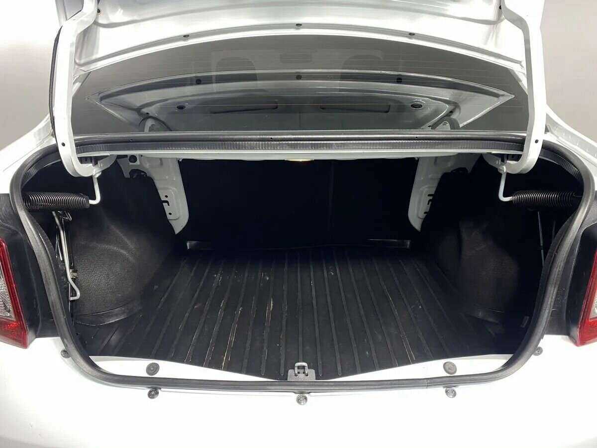 Б/У Рено Логан 2021 года. Фото: #9