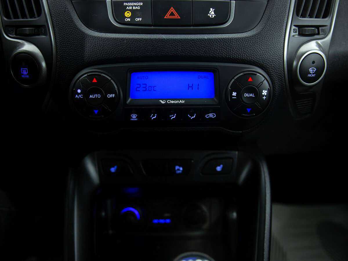 Б/У Хендай ай-икс35 2015 года. Фото: #12