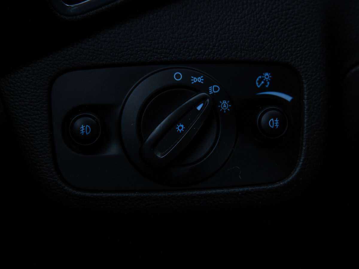 Б/У Форд Куга 2015 года. Фото: #13