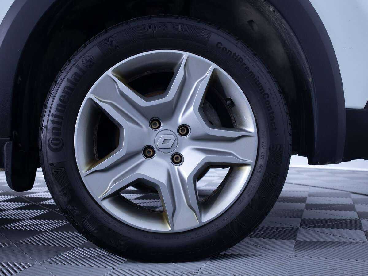 Б/У Рено Логан 2019 года. Фото: #17