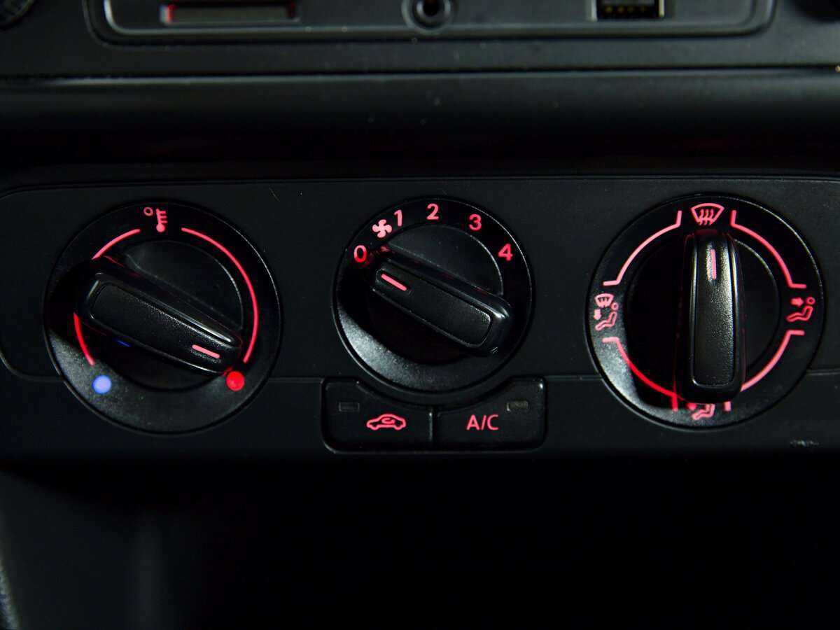 Б/У Фольксваген Поло 2019 года. Фото: #12