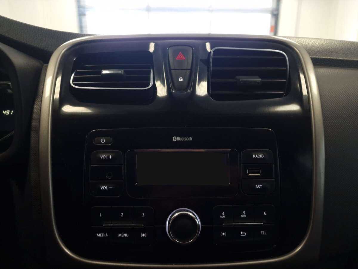 Б/У Рено Сандеро 2019 года. Фото: #9