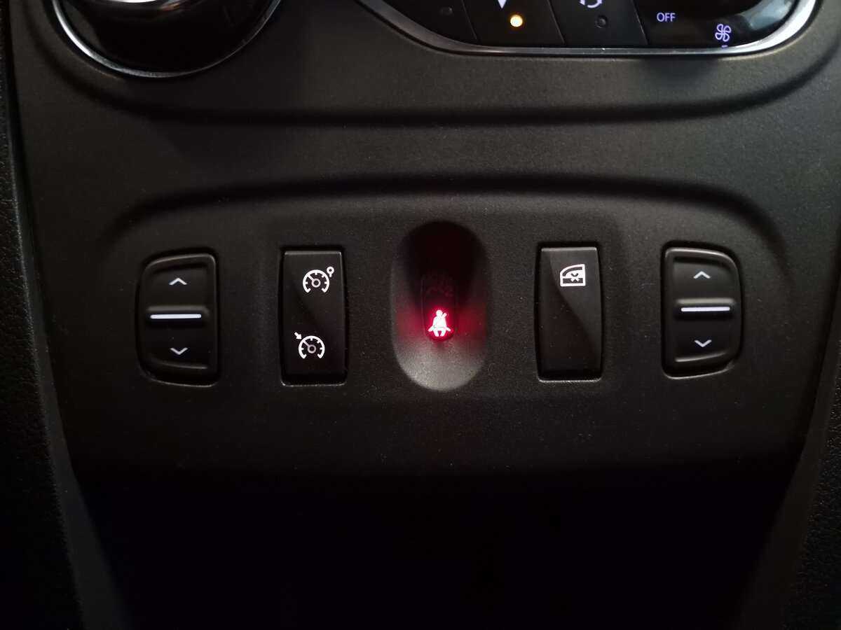 Б/У Рено Сандеро 2019 года. Фото: #13