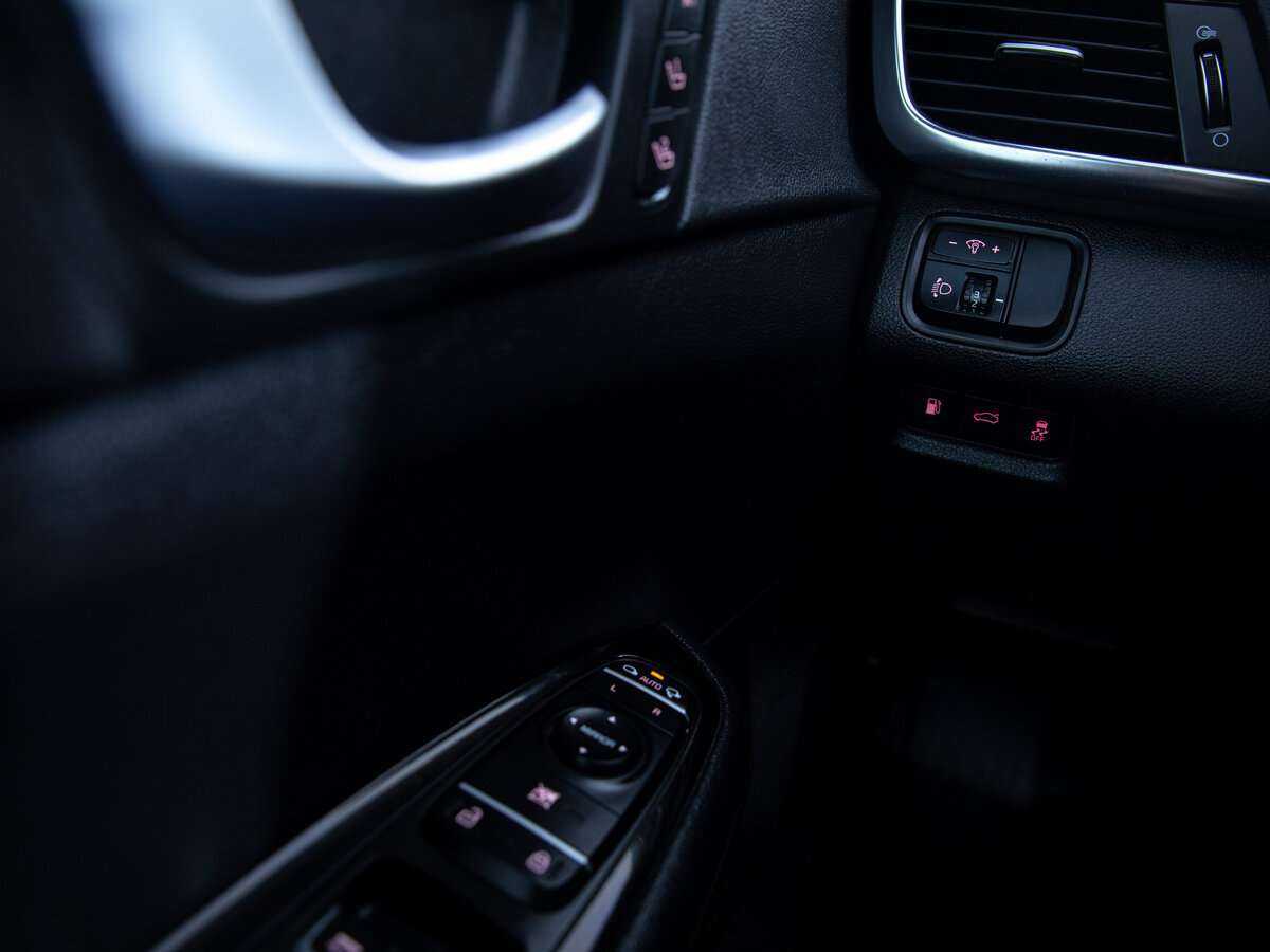 Б/У Киа Оптима 2017 года. Фото: #12