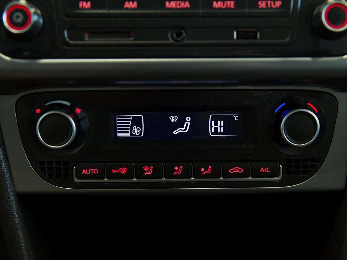 Б/У Фольксваген Поло 2016 года. Фото: #6