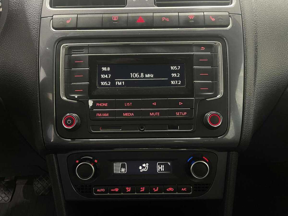 Б/У Фольксваген Поло 2020 года. Фото: #7