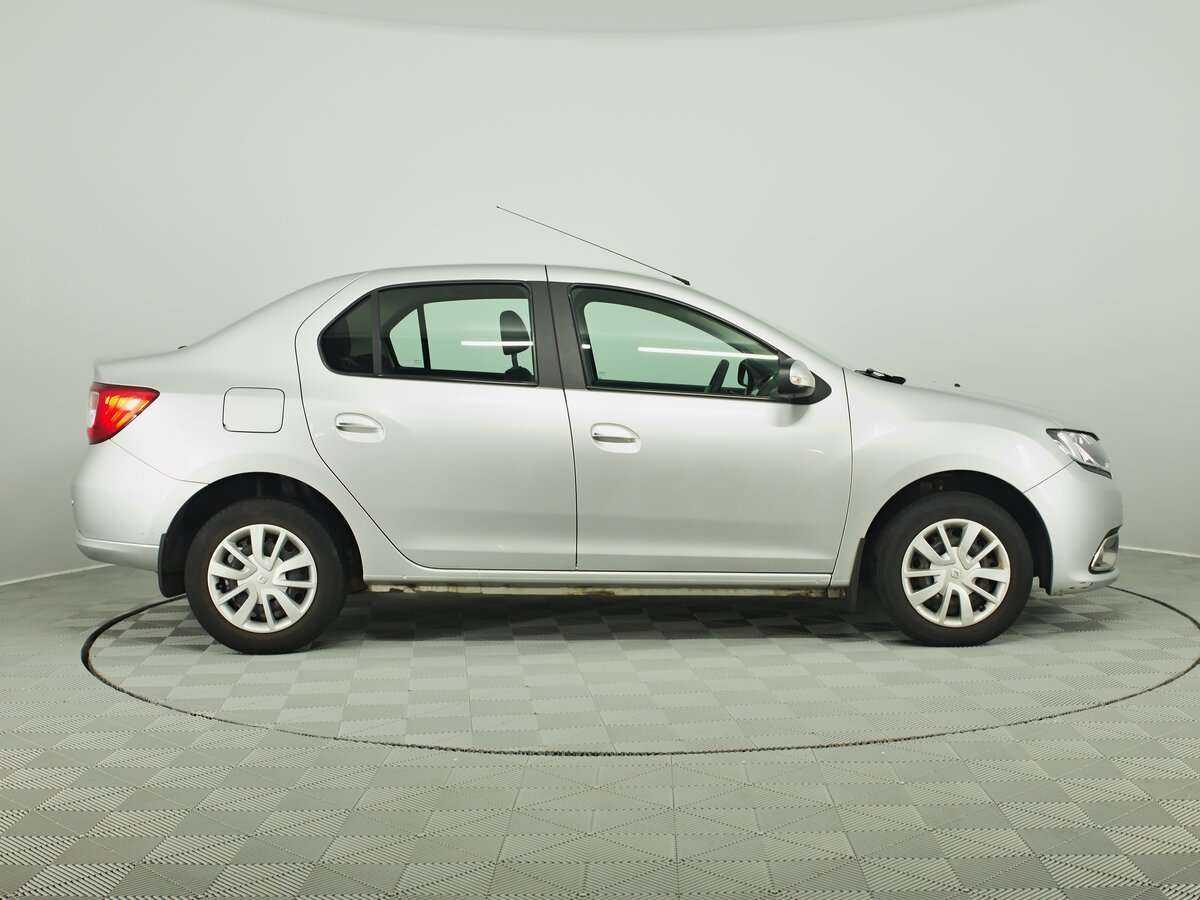 Б/У Рено Логан 2015 года. Фото: #7