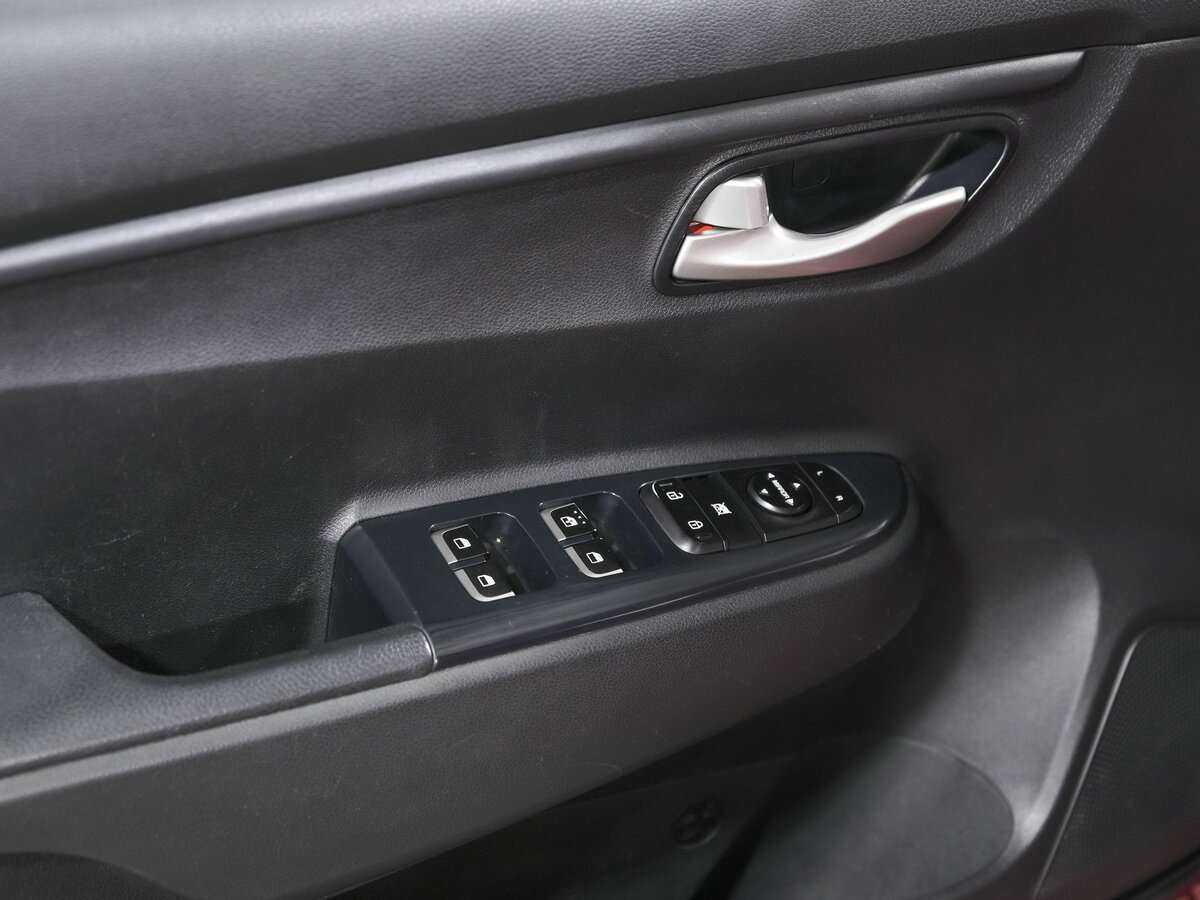 Б/У Киа Рио 2021 года. Фото: #12