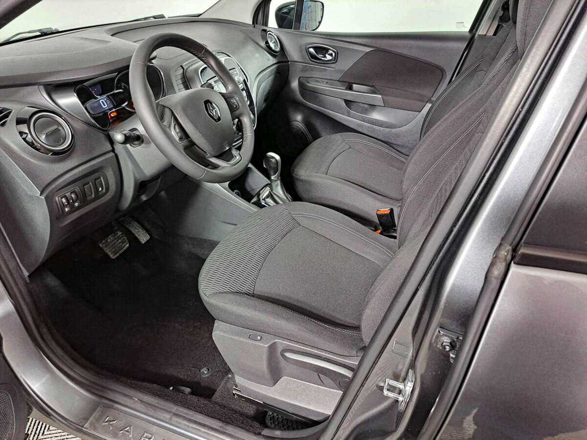 Б/У Рено Каптюр 2017 года. Фото: #13