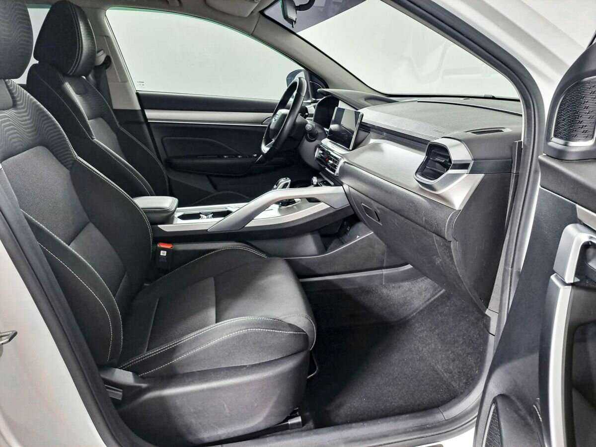 Б/У Джили Кулрэй 2021 года. Фото: #8