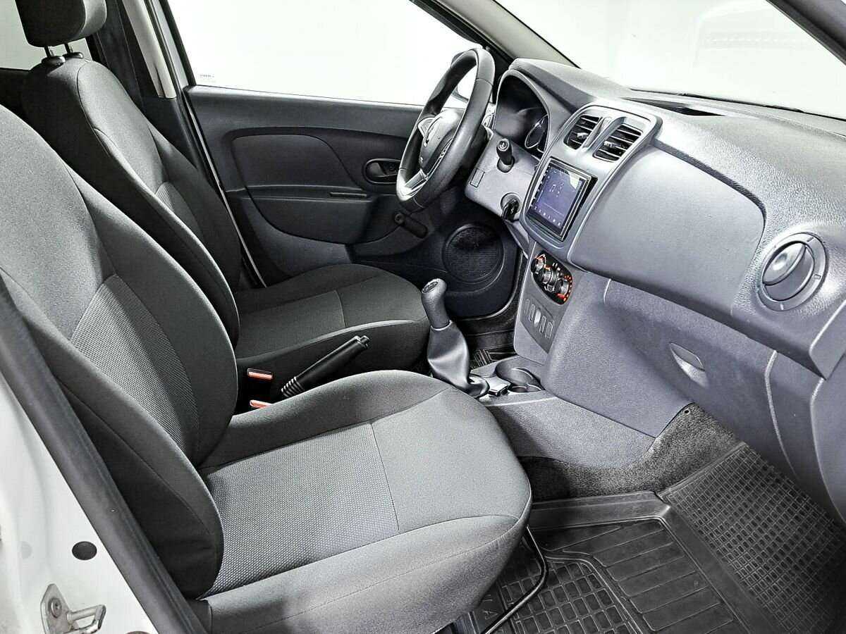 Б/У Рено Сандеро 2018 года. Фото: #6